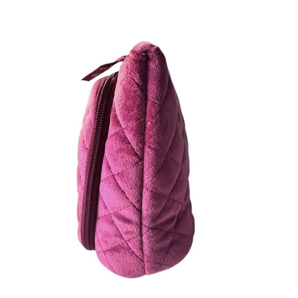 Vera Bradley Plush Quilted Cosmetic Travel Bag Pink Raspberry Paisley Lining Zip - Picture 3 of 7